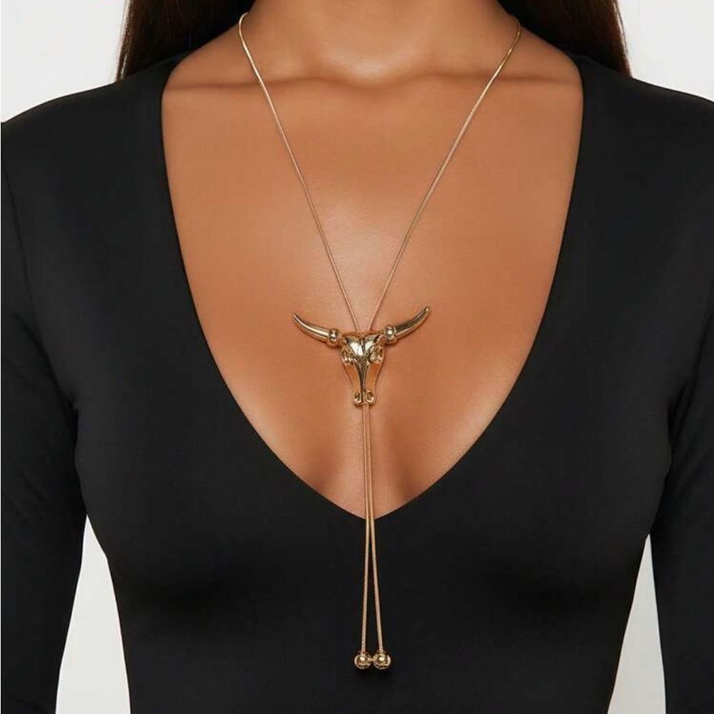 Bull Pendant Necklace M1571